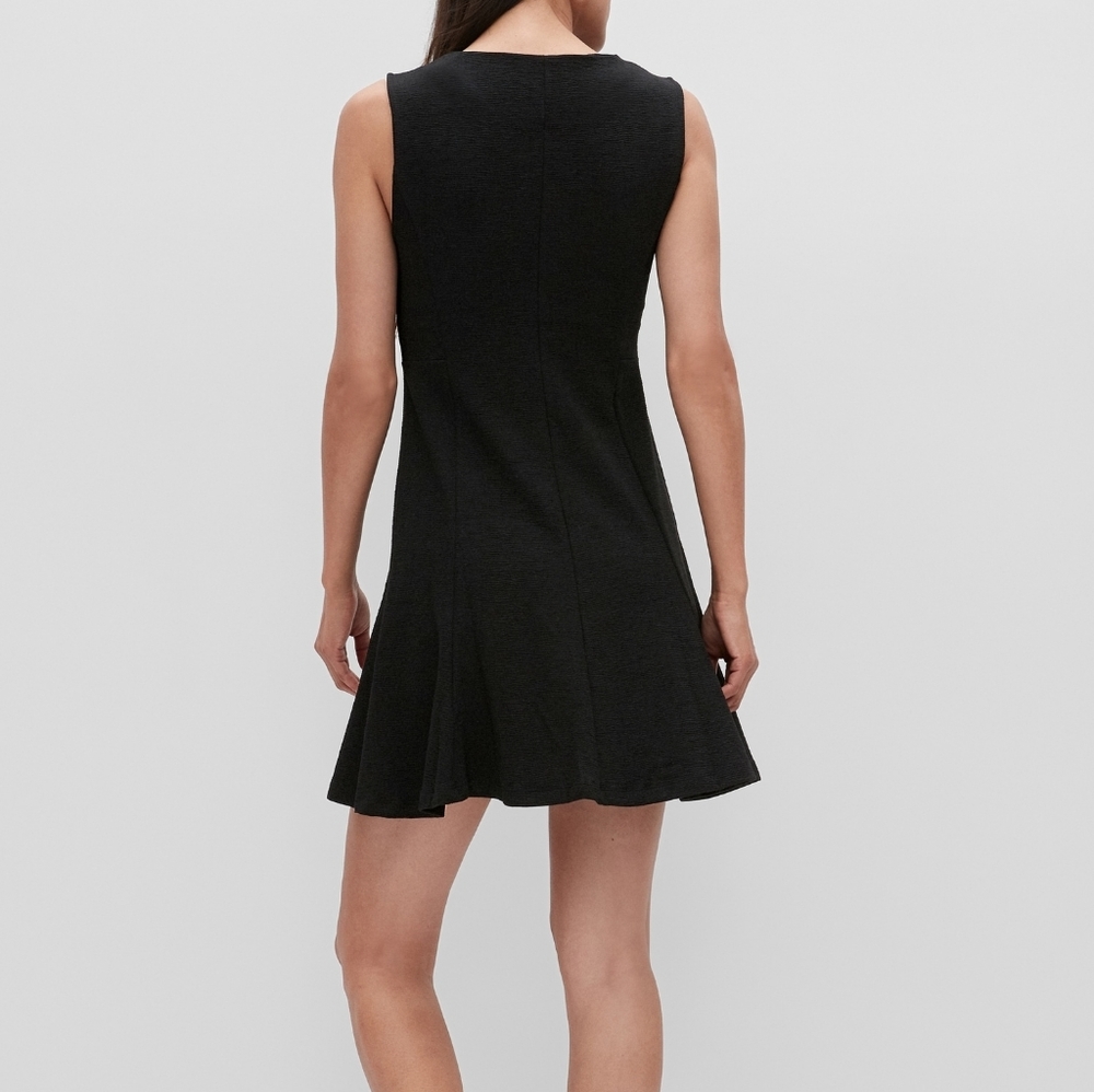 Banana republic sleeveless black dress